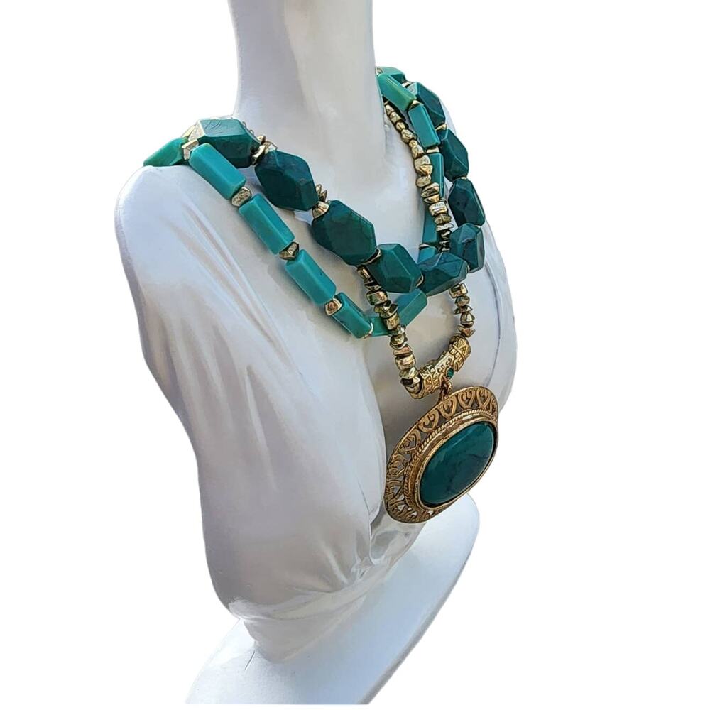 Vintage Triple Contrast Strand Faux Turquoise Medallion Statement Necklace - Picture 6 of 11